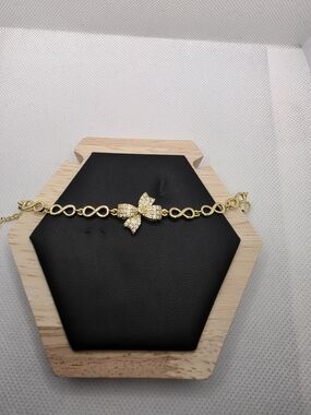 Gold Tone Bow Link Bracelet - Women Jewelry